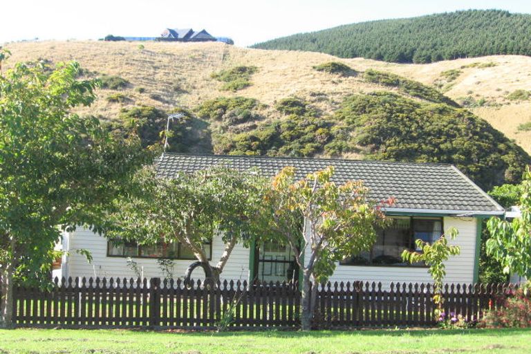 Photo of property in 9 Raroa Terrace, Tawa, Wellington, 5028