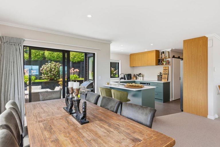 Photo of property in 11 Wilson Way, Waikanae, 5036