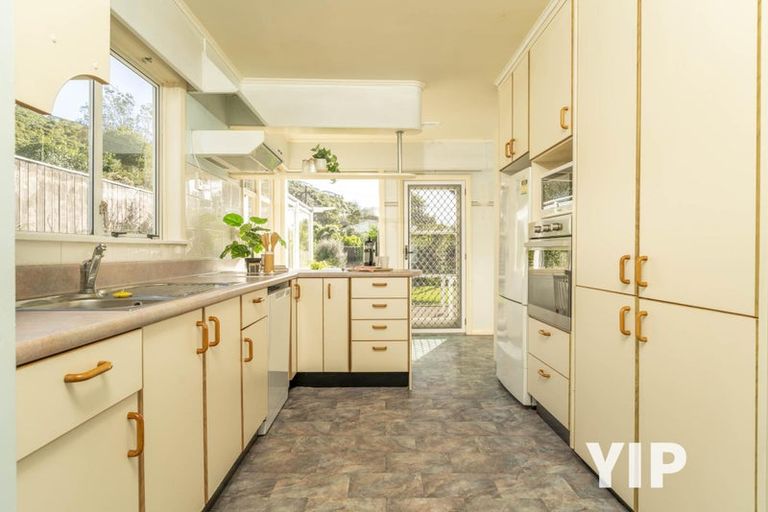 Photo of property in 159 Broderick Road, Johnsonville, Wellington, 6037