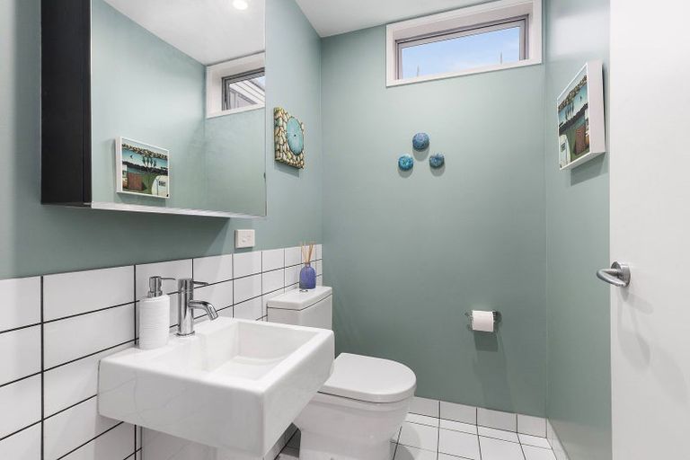 Photo of property in 14 Boardwalk Lane, Seatoun, Wellington, 6022