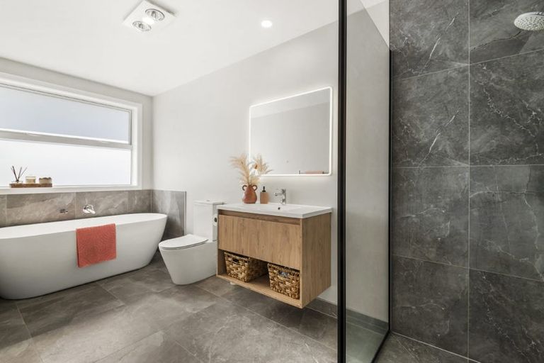 Photo of property in 9 Kukupa Lane, Long Bay, Auckland, 0630