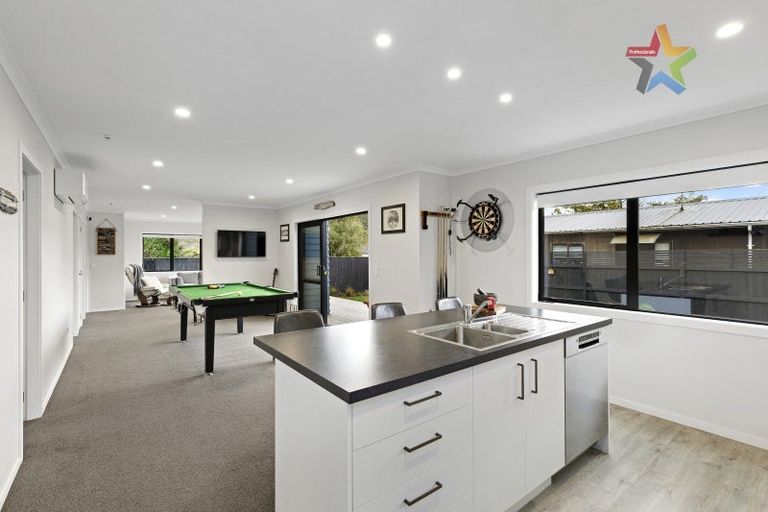 Photo of property in 428a Stokes Valley Road, Stokes Valley, Lower Hutt, 5019