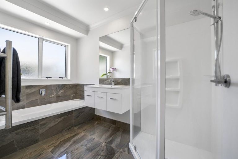 Photo of property in 35 Danny Place, Pyes Pa, Tauranga, 3112