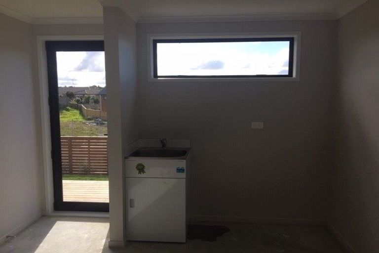 Photo of property in 5 Seafarer Crescent, Stanmore Bay, Whangaparaoa, 0932