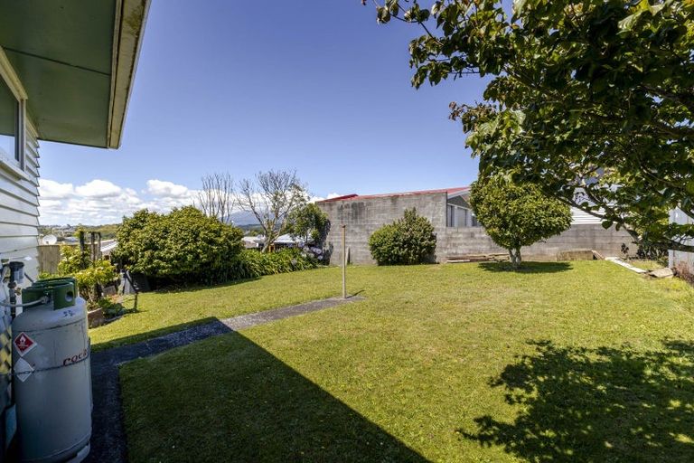 Photo of property in 26 Clearmont Crescent, Blagdon, New Plymouth, 4310