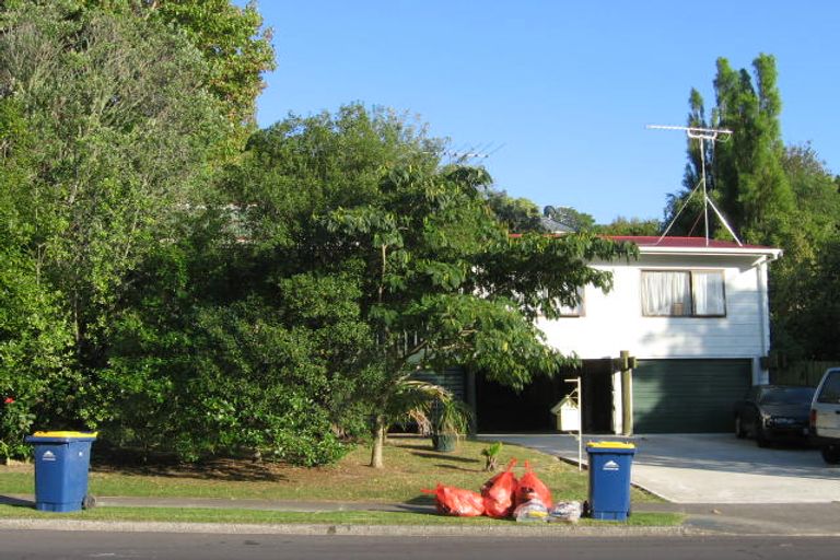 Photo of property in 60 Oaktree Avenue, Browns Bay, Auckland, 0630