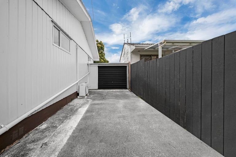Photo of property in 2/10a Lupton Road, Manurewa, Auckland, 2102