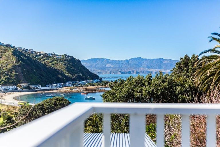 Photo of property in 194 Derwent Street, Island Bay, Wellington, 6023