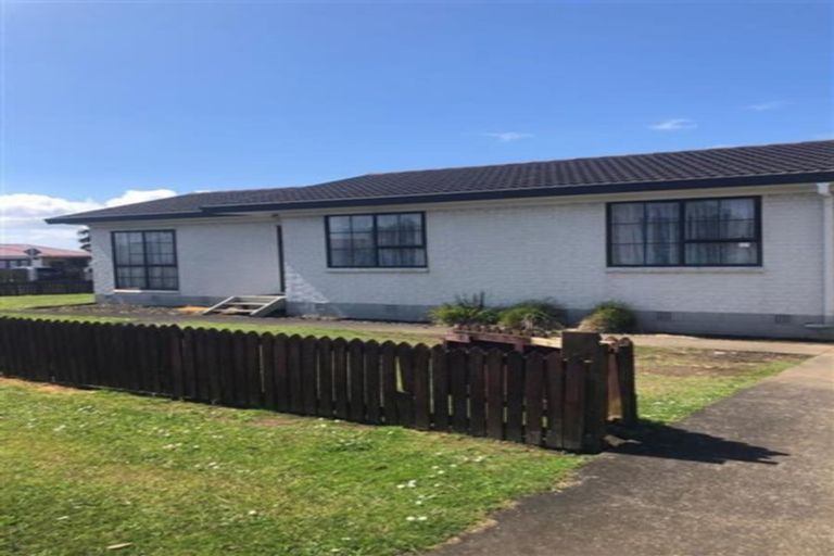 Photo of property in 2/86 Palmers Road, Clendon Park, Auckland, 2103