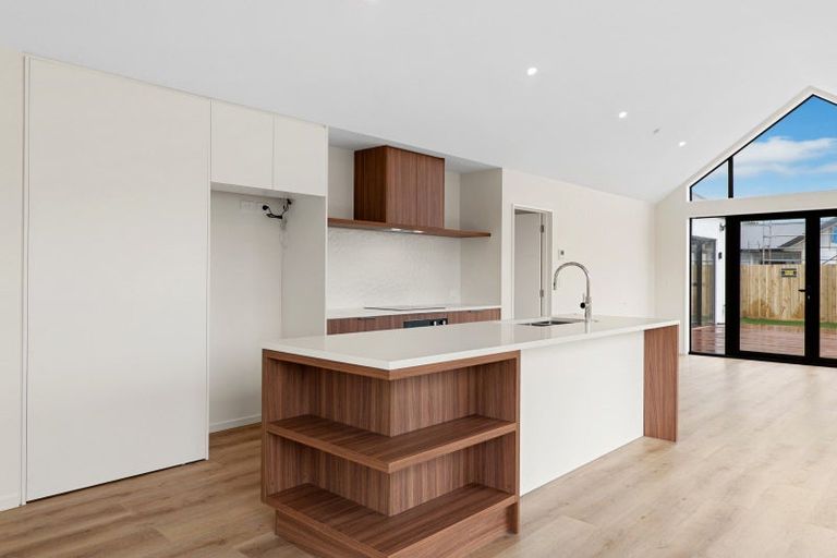 Photo of property in 52 Matamoe Drive, Halswell, 8025