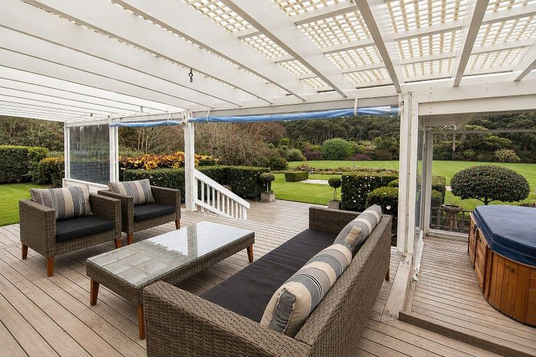 Photo of property in 998 Peak Road, Helensville, 0875