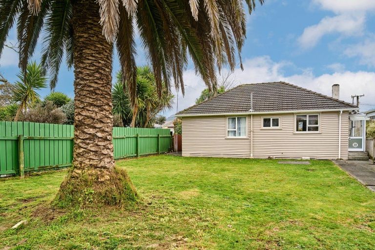 Photo of property in 4 Routley Crescent, Elderslea, Upper Hutt, 5018