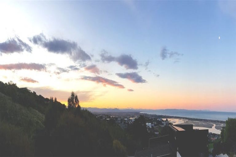 Photo of property in 6 Francis James Lane, Redcliffs, Christchurch, 8081