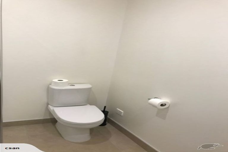 Photo of property in 35 Kanuka Road, Hobsonville, Auckland, 0616