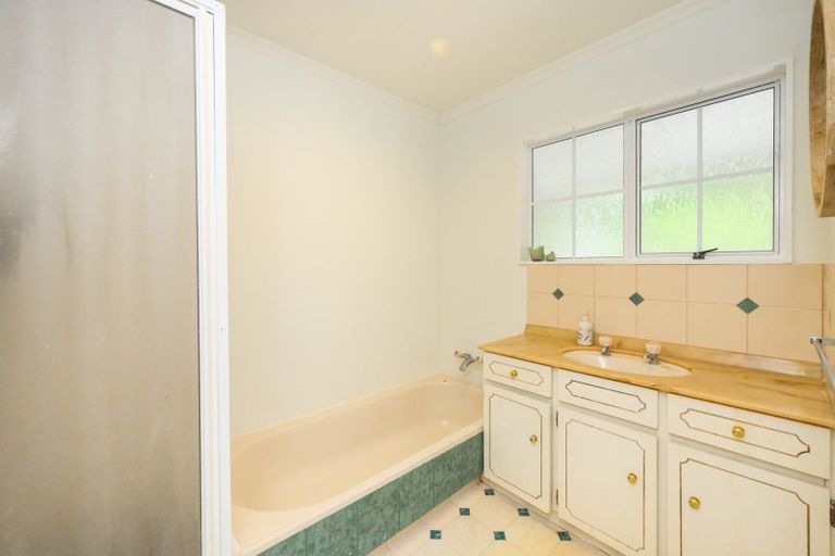 Photo of property in 210 Old West Road, Turitea, Palmerston North, 4472