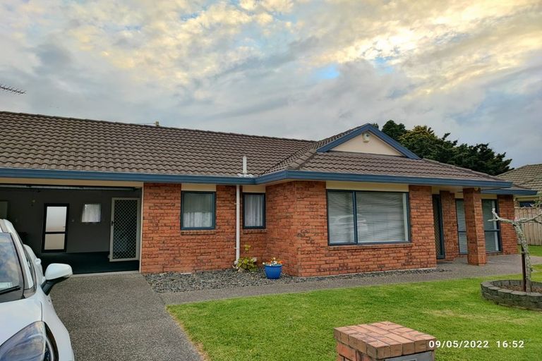 Photo of property in 25j Youngs Road, Papakura, 2110