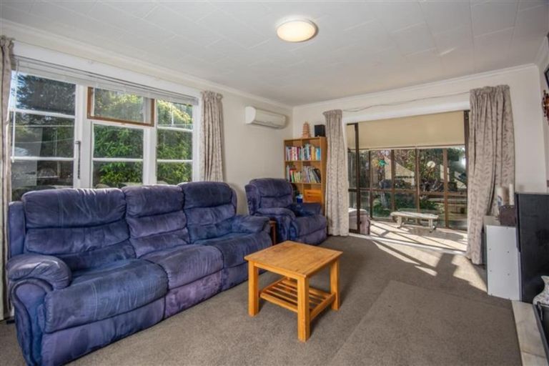 Photo of property in 27 Oxford Street, Picton, 7220