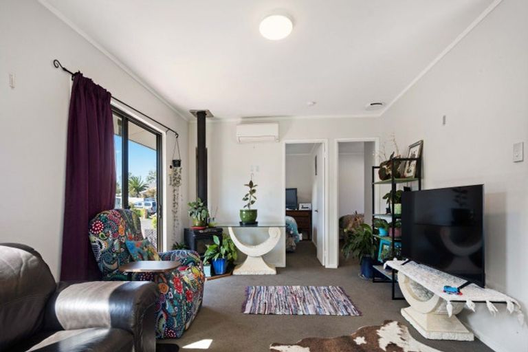 Photo of property in 4b Fernleigh Avenue, Waiuku, 2123