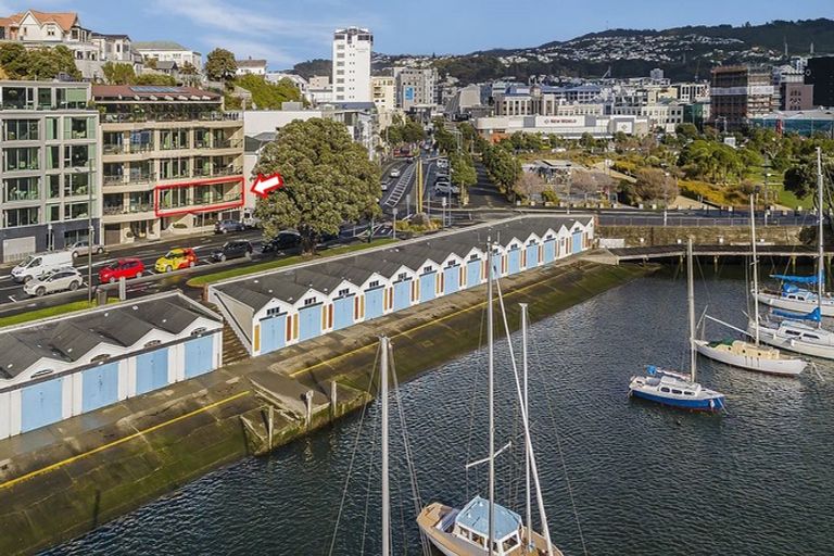 Photo of property in Semple House, 1b/84 Oriental Parade, Oriental Bay, Wellington, 6011