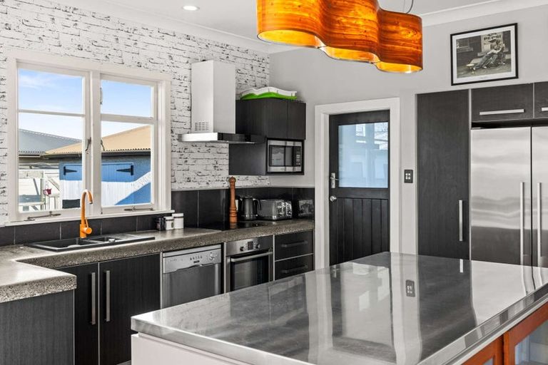 Photo of property in 236 Kennedy Road, Onekawa, Napier, 4110