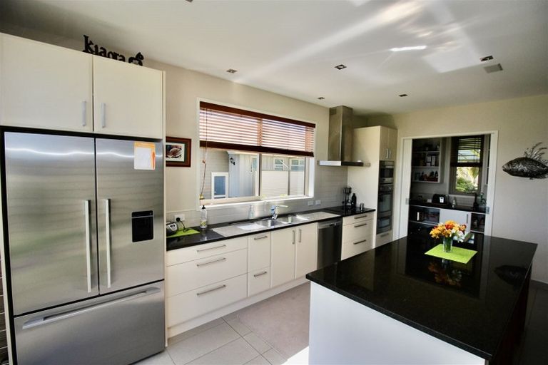 Photo of property in 22 Aquila Drive, Whitianga, 3510