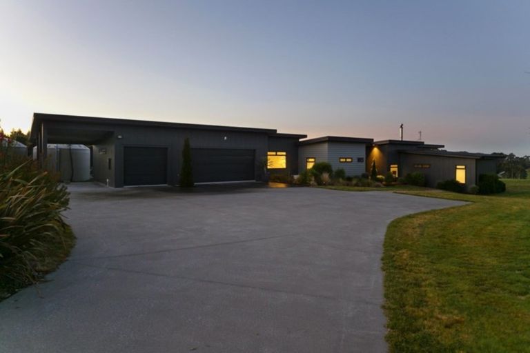 Photo of property in 55 Lomond Grove, Acacia Bay, Taupo, 3385