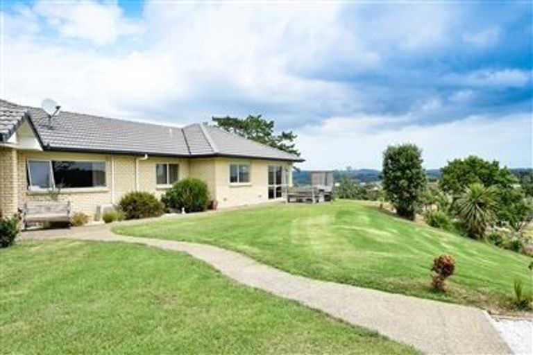 Photo of property in 265b Old North Road, Kumeu, 0892