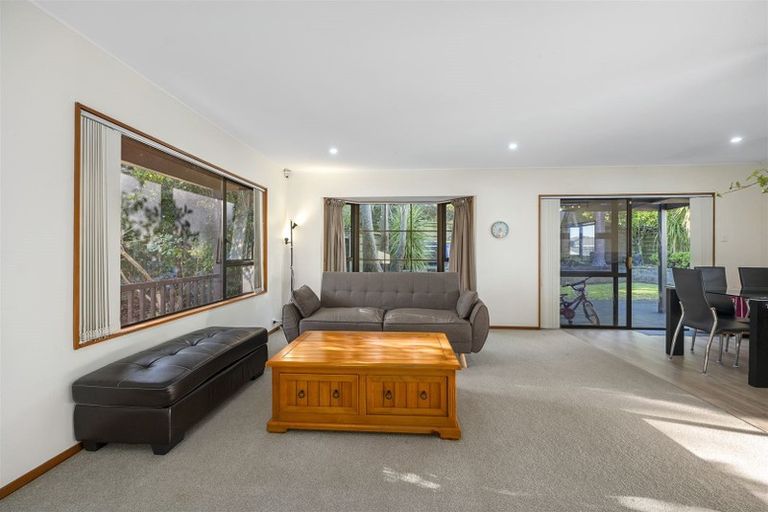 Photo of property in 3/43-53 Chivalry Road, Glenfield, Auckland, 0629