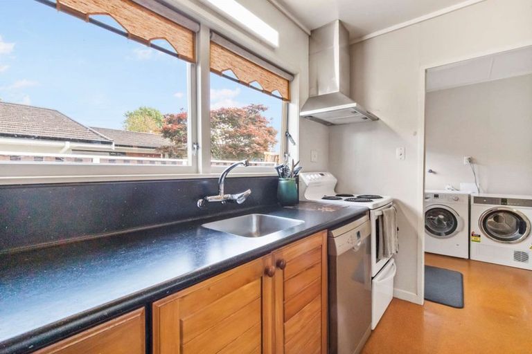 Photo of property in 8 Beverley Crescent, Hillcrest, Hamilton, 3216