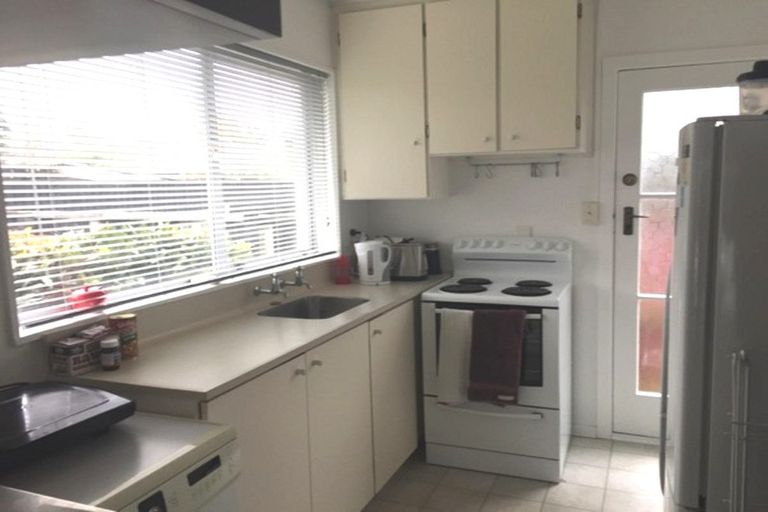 Photo of property in 2/74 Garreg Road, Bryndwr, Christchurch, 8052