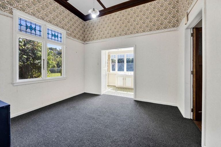 Photo of property in 8 Hadfield Street, Patea, 4520