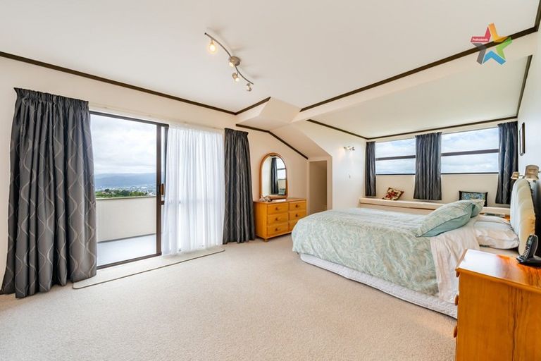 Photo of property in 57 Pokohiwi Road, Normandale, Lower Hutt, 5010