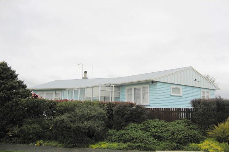 Photo of property in 16 Tawa Street, Levin, 5510