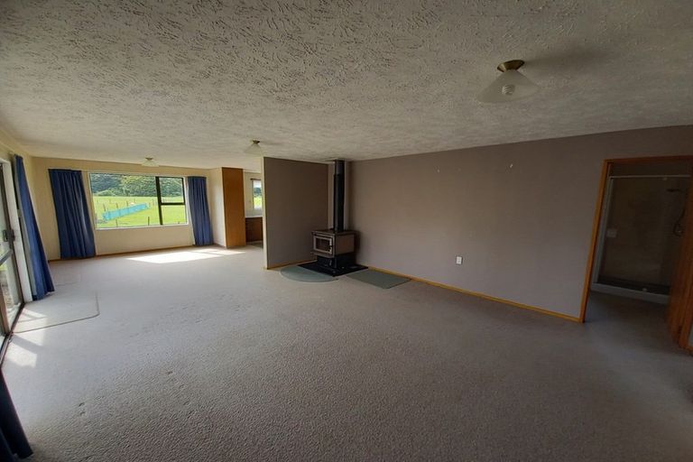 Photo of property in 66 Clifden Highway, Tuatapere, 9691