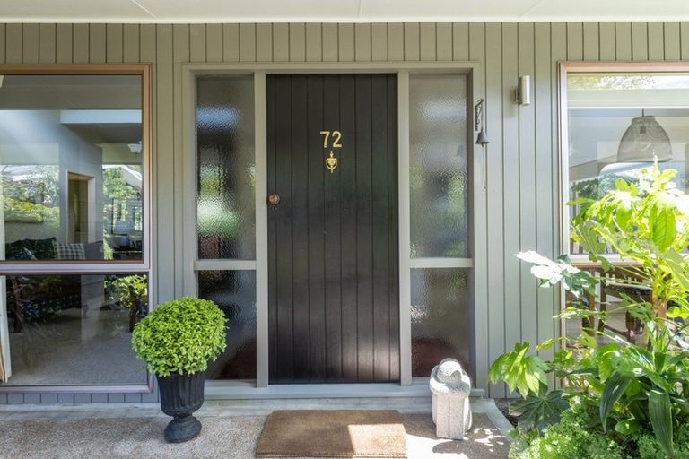 Photo of property in 72 Puketapu Road, Taradale, Napier, 4112