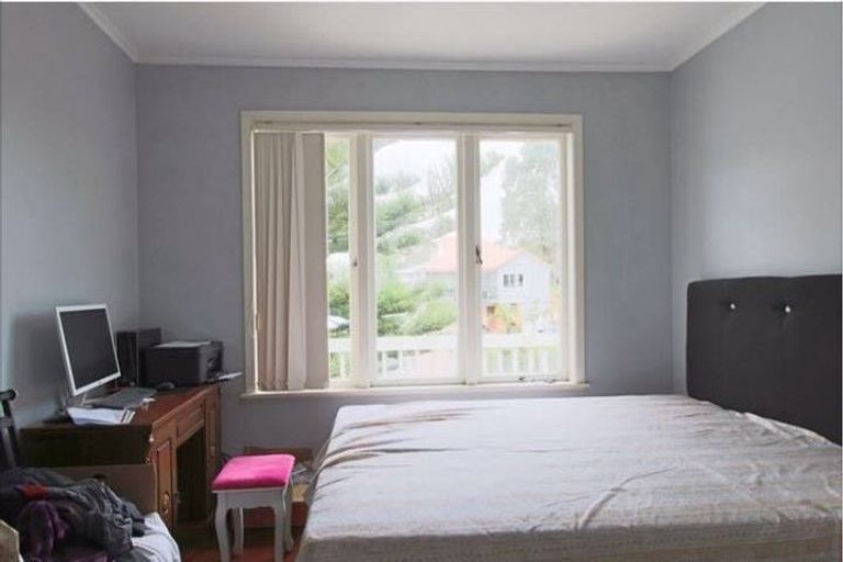 Photo of property in 27 Kohekohe Street, New Lynn, Auckland, 0600