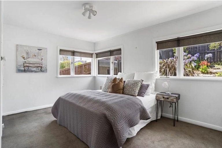 Photo of property in 1/40 Carlisle Road, Browns Bay, Auckland, 0630