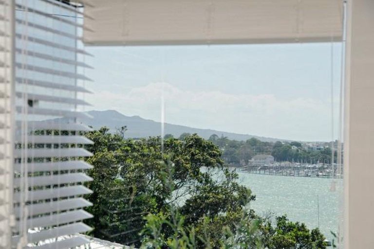 Photo of property in 1/43 Princes Street, Northcote Point, Auckland, 0627