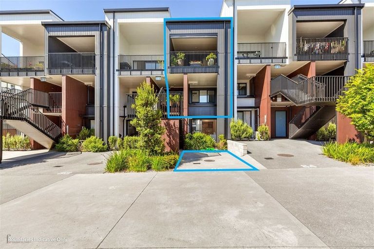 Photo of property in 86 Rangihina Road, Hobsonville, Auckland, 0616