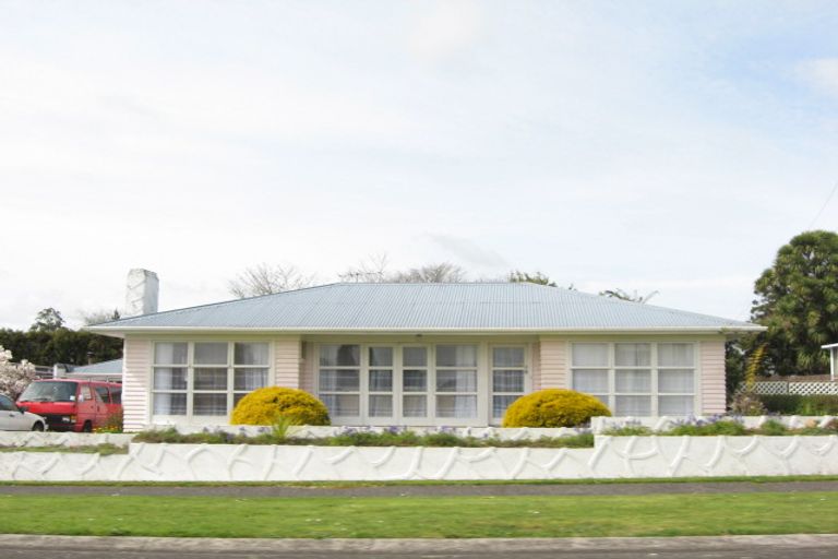 Photo of property in 7 Pukatea Street, Inglewood, 4330