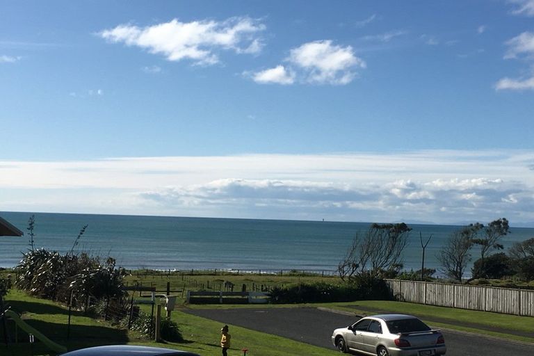 Photo of property in 17 Aubrey Street, Waitara, 4320