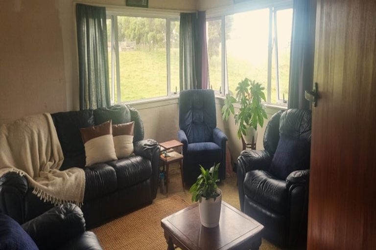 Photo of property in 61 Burns Street, Hawera, 4610