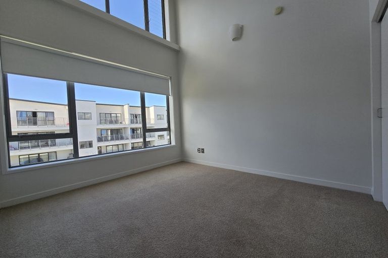 Photo of property in 2d/136 Stancombe Road, Flat Bush, Auckland, 2016