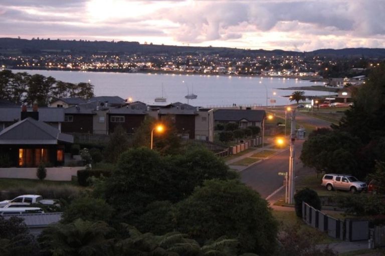 Photo of property in 39 Tremaine Avenue, Two Mile Bay, Taupo, 3330