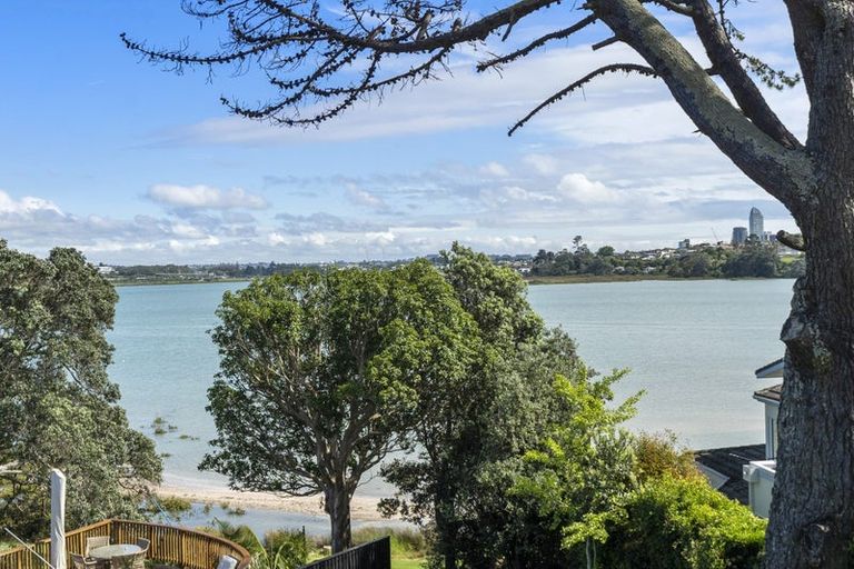 Photo of property in 63a Beresford Street, Bayswater, Auckland, 0622
