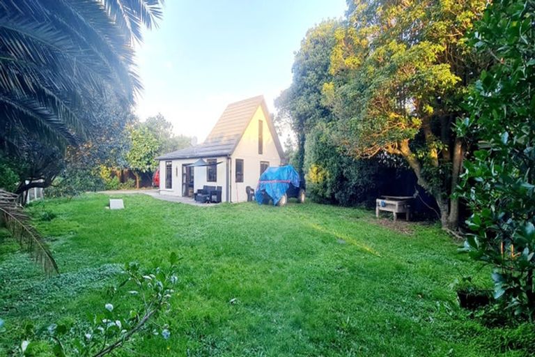 Photo of property in 129c Rangiuru Road, Otaki Beach, Otaki, 5512