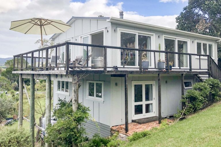 Photo of property in 69 Howard Road, Orere Point, 2585