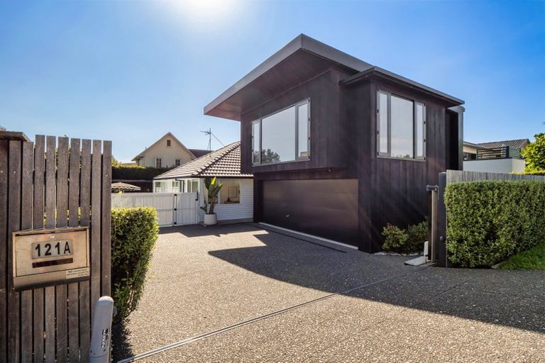 Photo of property in 121a Oceanview Road, Mount Maunganui, 3116
