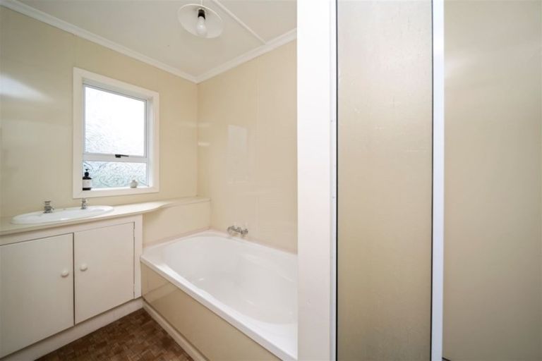 Photo of property in 47 Glover Road, Hawera, 4610