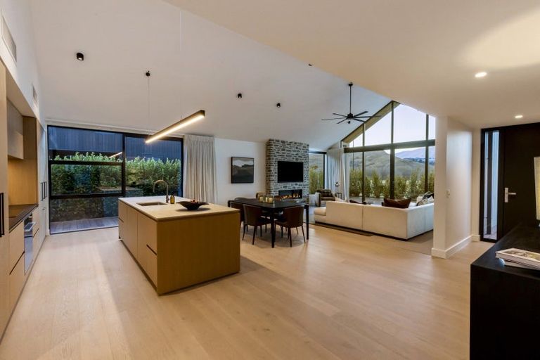 Photo of property in Kawarau Heights, 77 Kawarau Heights Boulevard, Lake Hayes, Queenstown, 9304